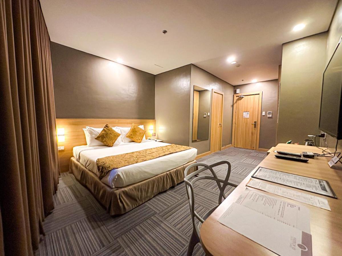Madison 101 Hotel + Tower Quezon City Buitenkant foto