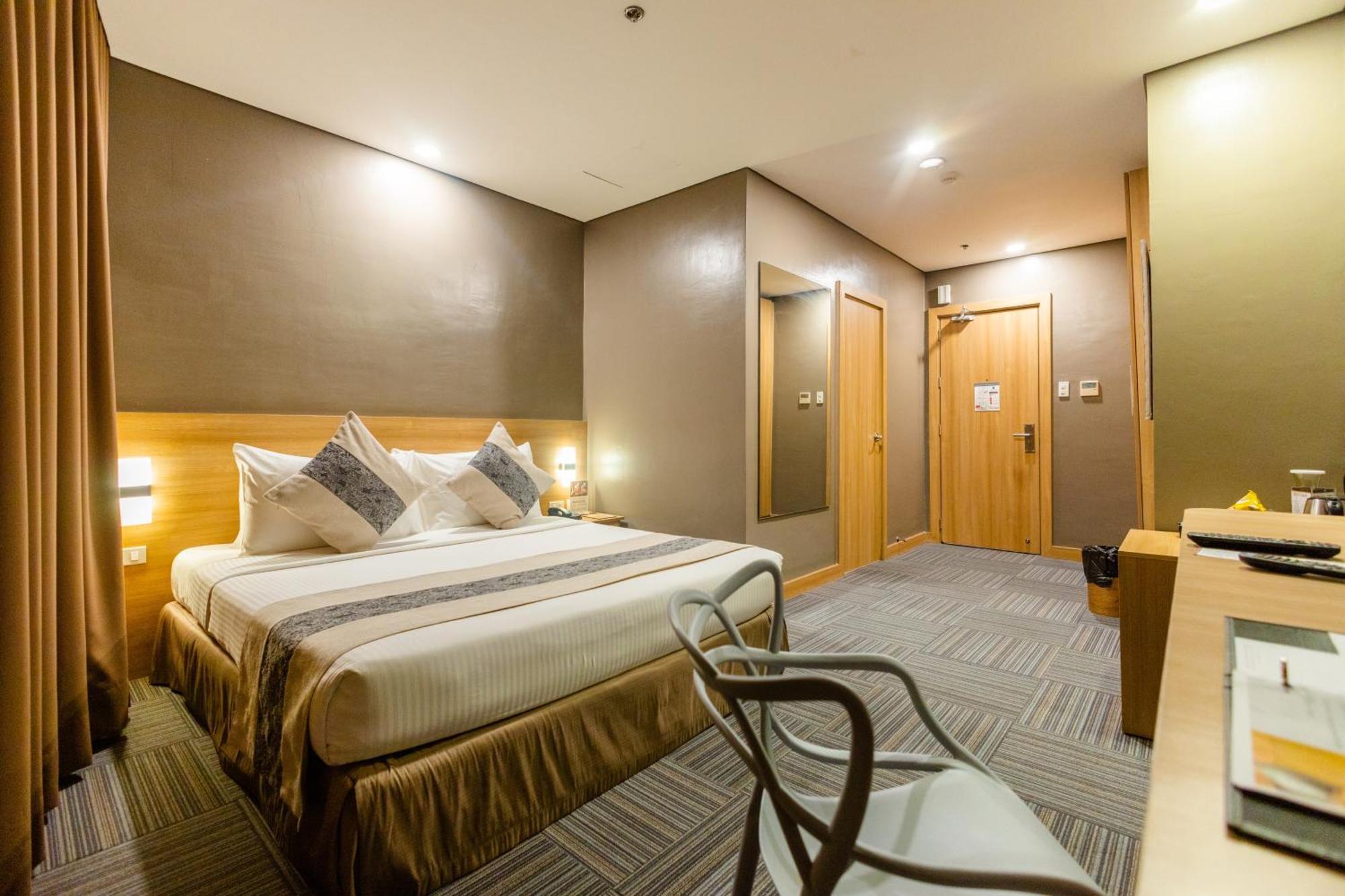 Madison 101 Hotel + Tower Quezon City Buitenkant foto
