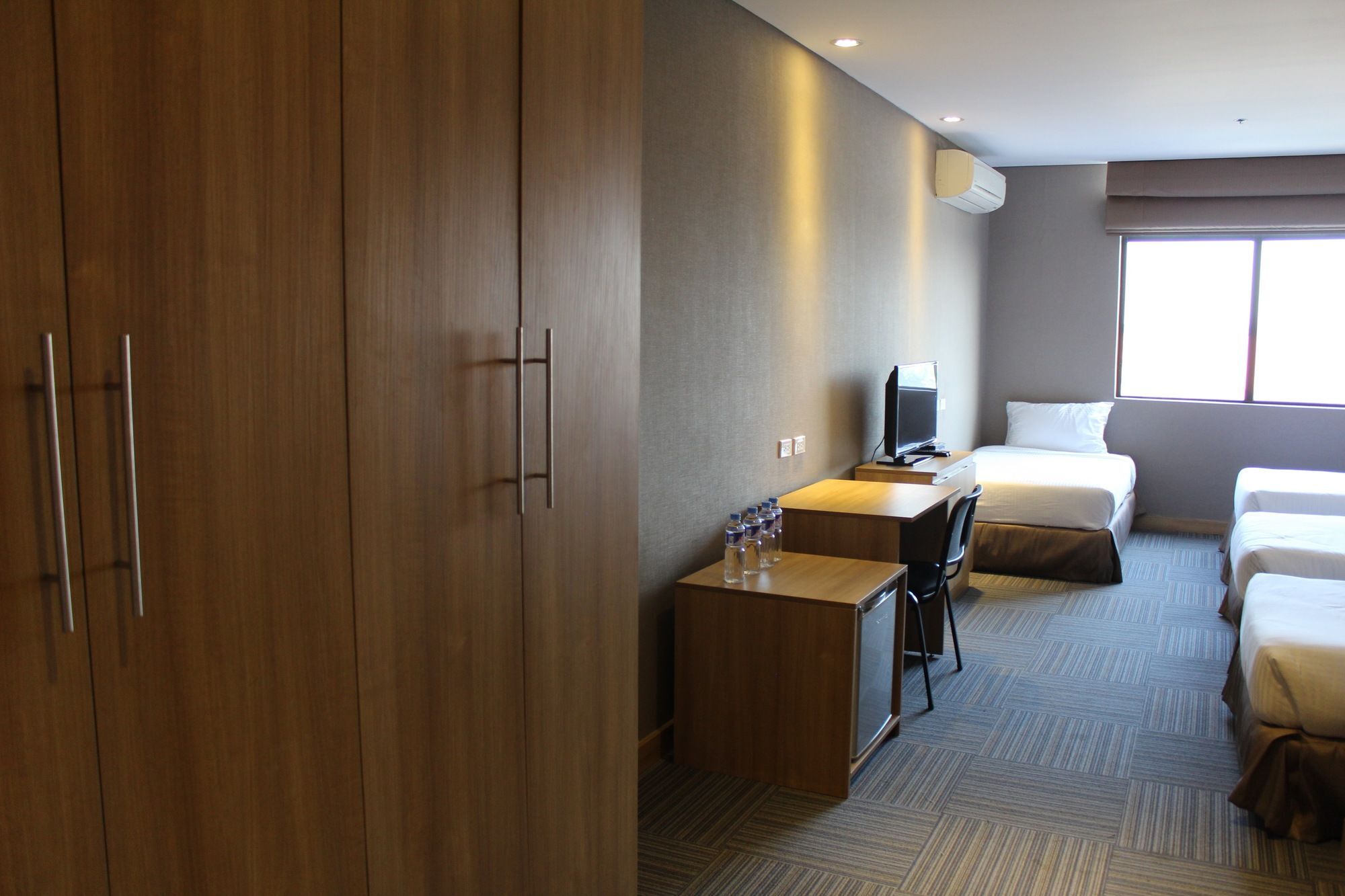 Madison 101 Hotel + Tower Quezon City Buitenkant foto