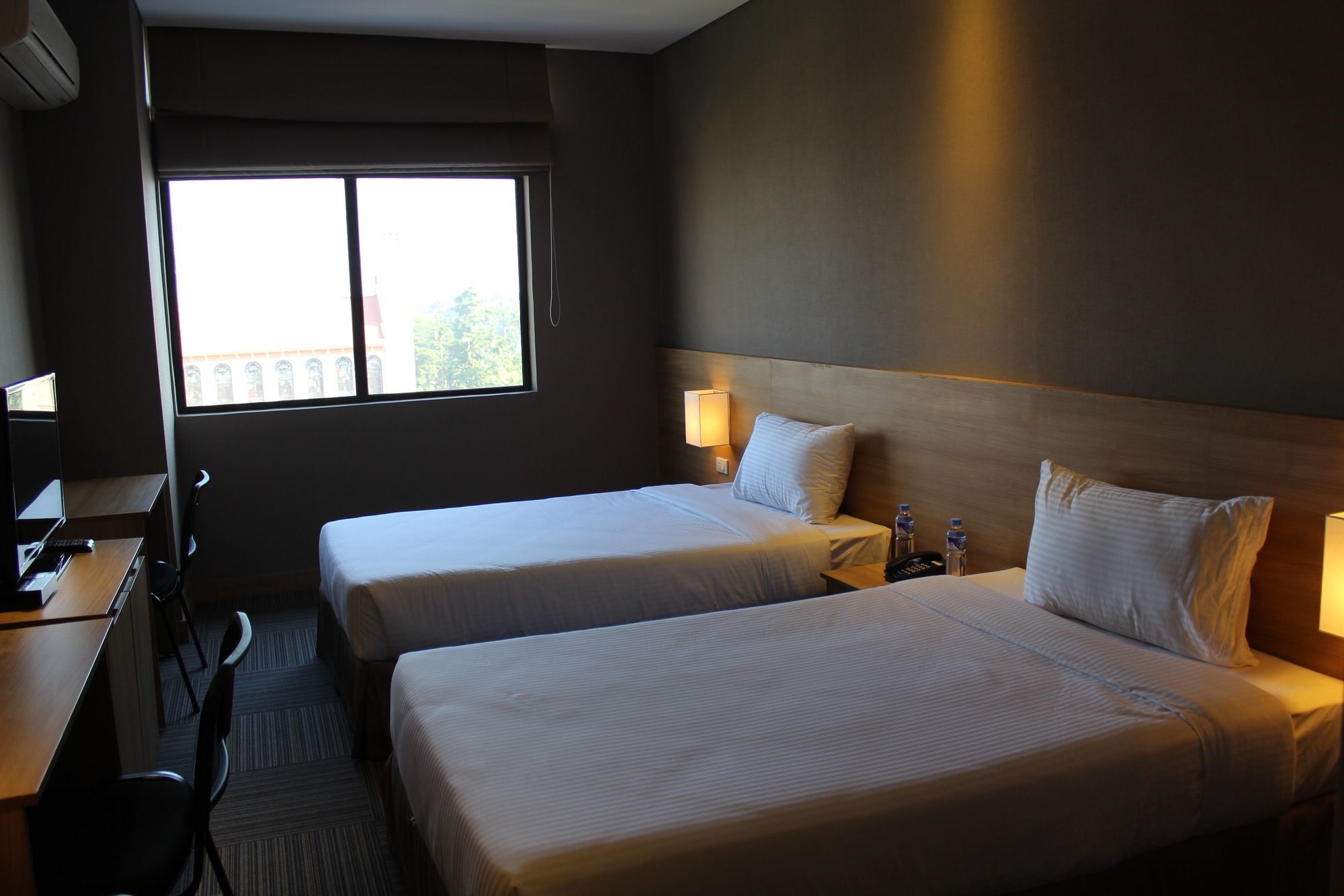 Madison 101 Hotel + Tower Quezon City Buitenkant foto